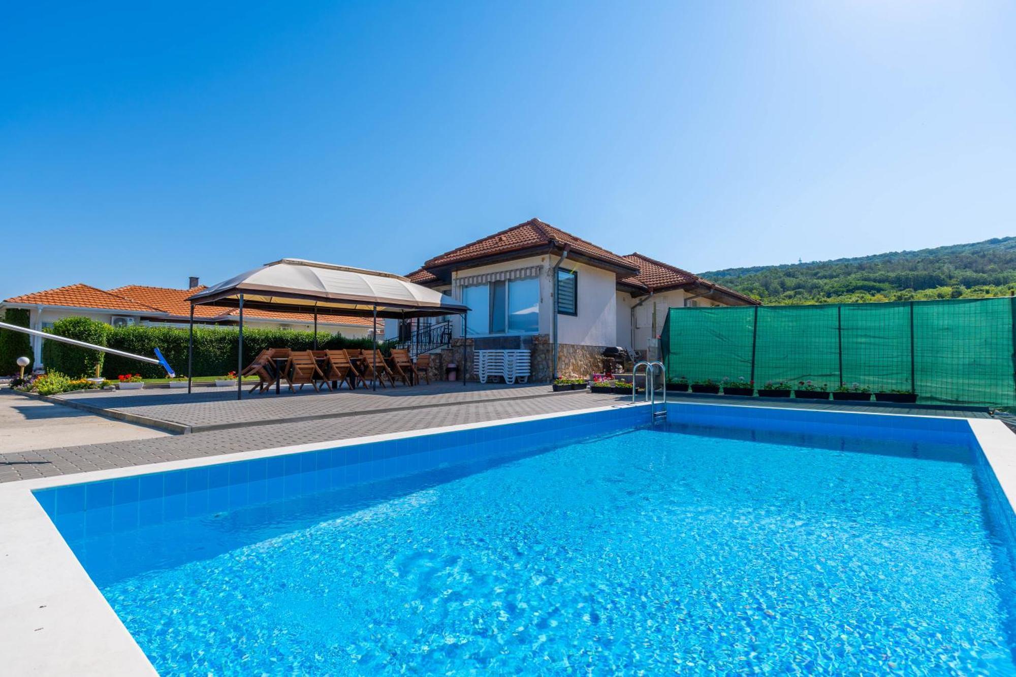 Geranium Holliday Villas Obrochishte المظهر الخارجي الصورة